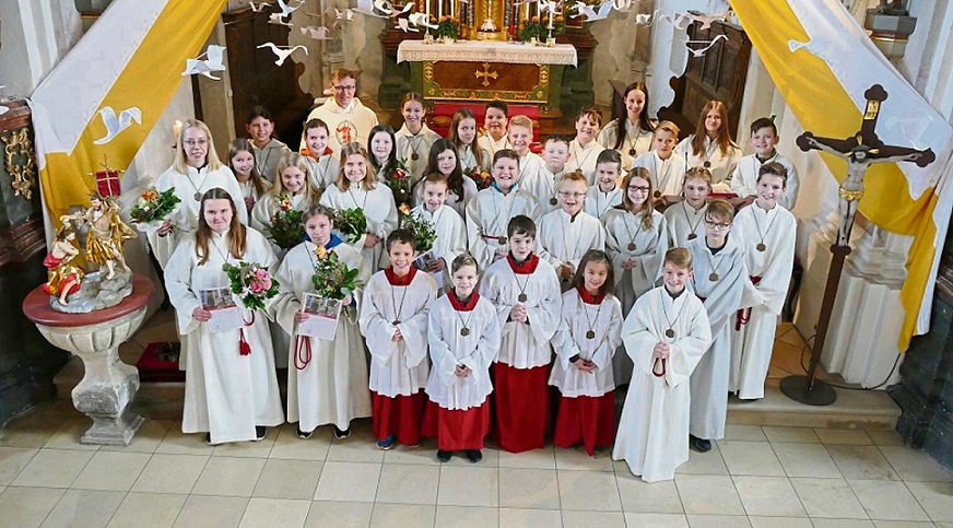 neue Ministranten in Pfarrei Perkam