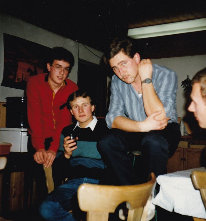 1985 WF 1