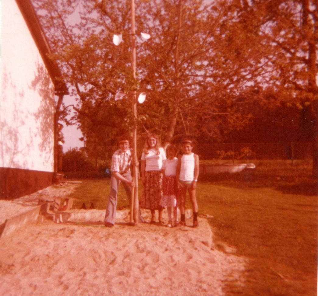 Mainbaum aufstellen