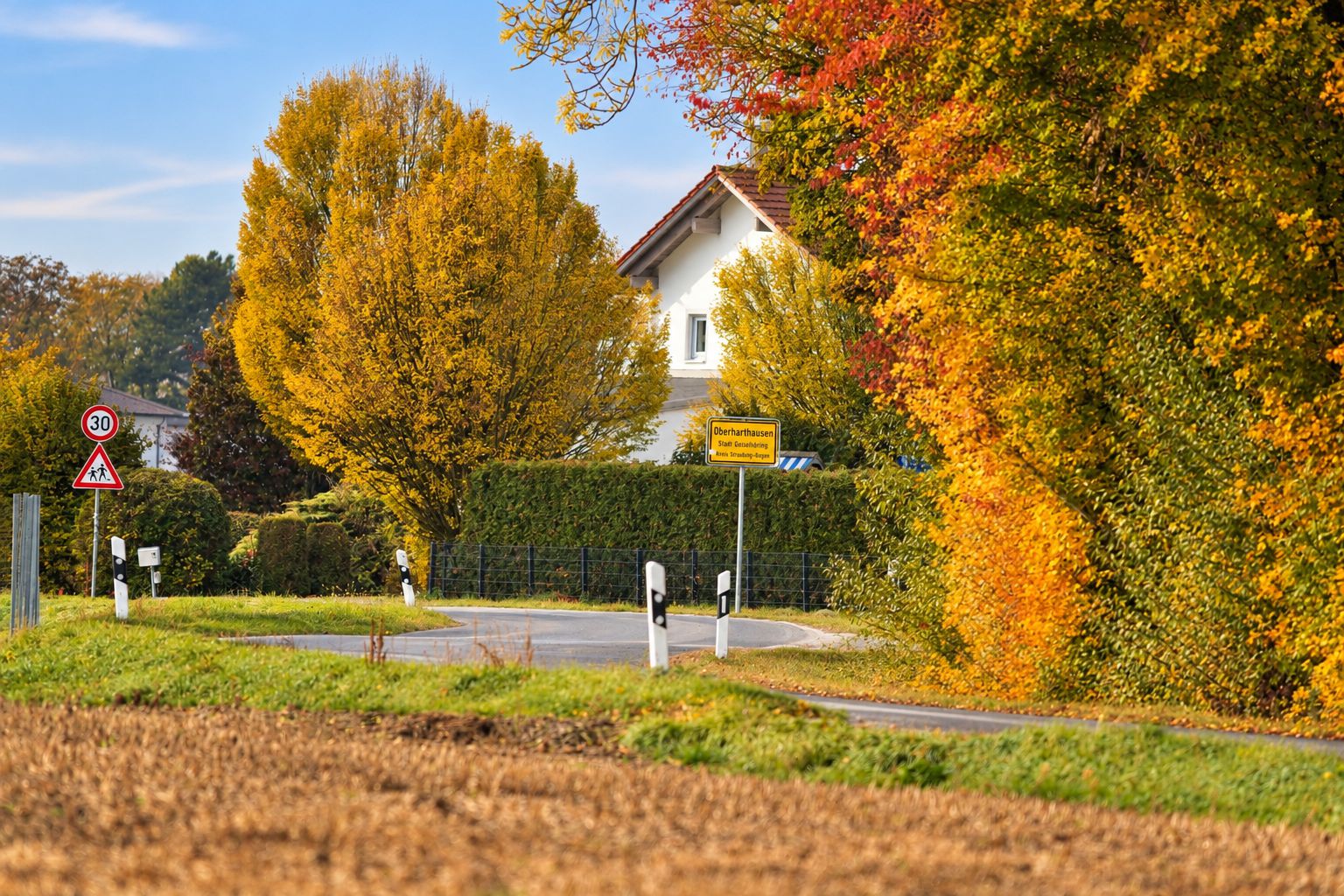 Oberharthausen im Herbstlaub